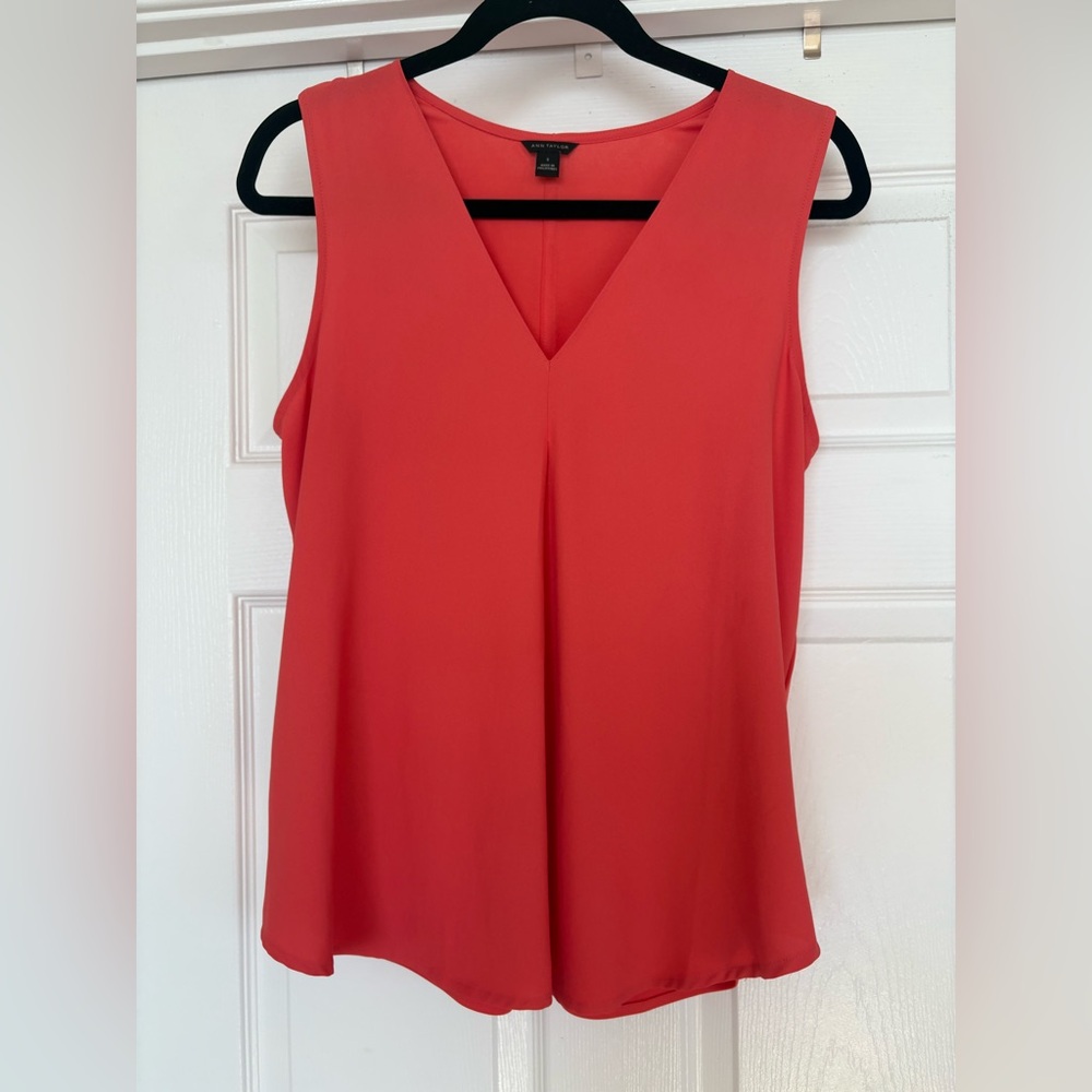 Ann Taylor sleeveless blouse - can wear with jeans or suit! Stunning color